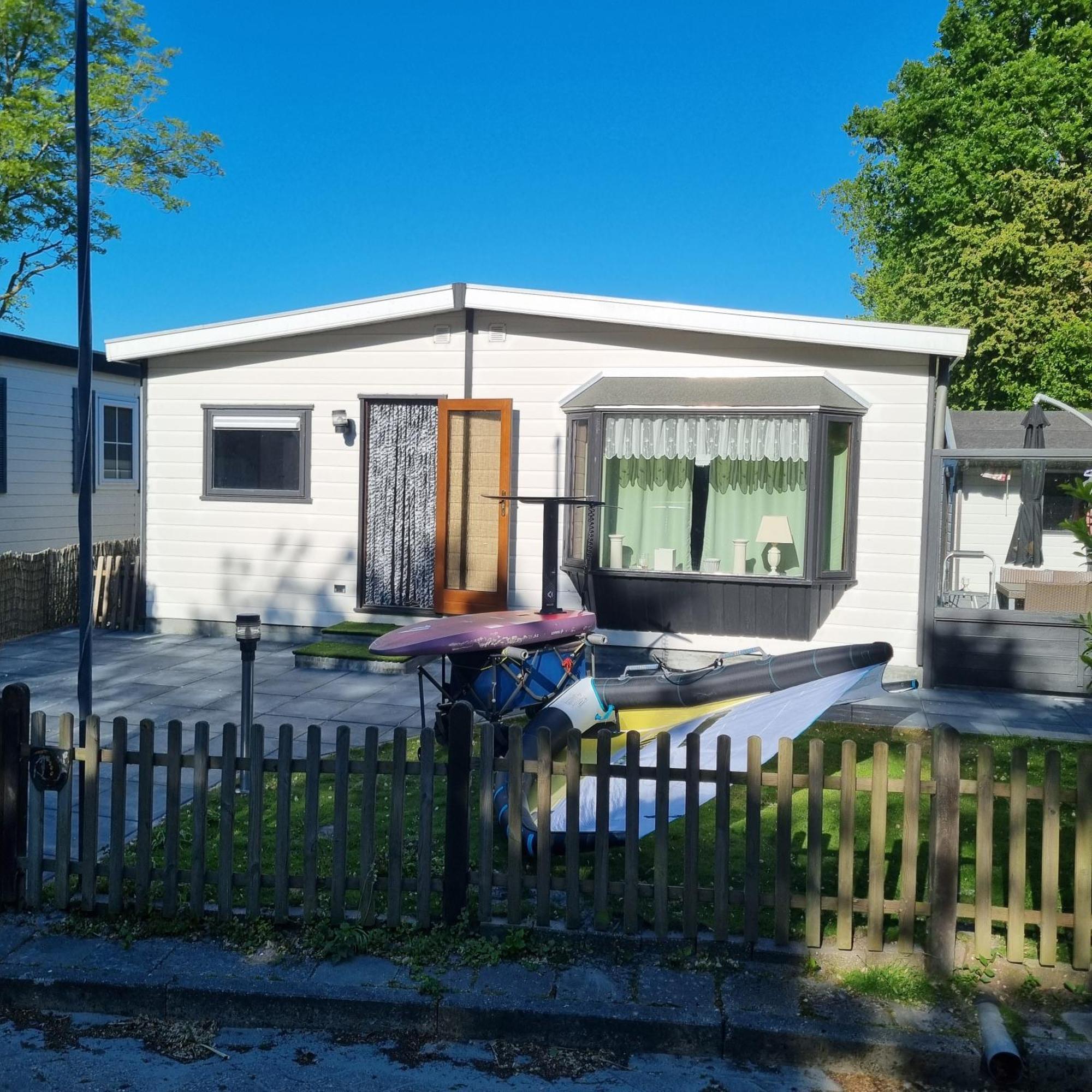 Ferienwohnung Direkt Am Strand In Makkum Exterior photo